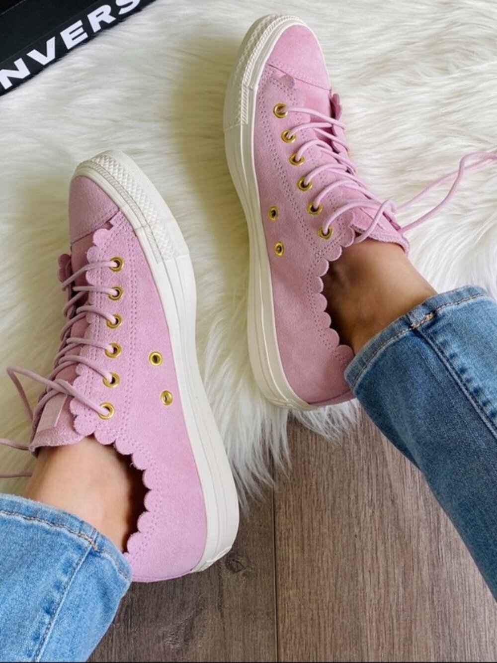 Converse Chuck Taylor All Star Pink Suede Sneakers Size 7